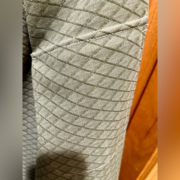 Vintage Men's Dk Green and White Patterned Jacket w/ Buttoned Front Pockets - Picture 9 of 16